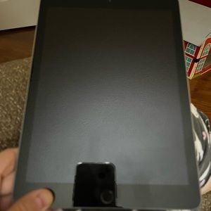 Apple IPad Air 16GM with heavy duty case